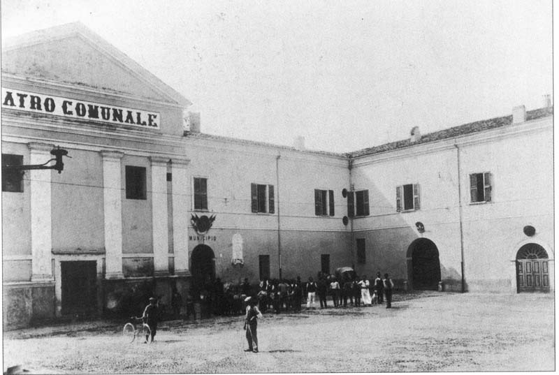 Il teatro comunale Il teatro comunale